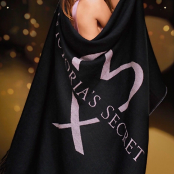 Victoria's Secret Black Fringe Blanket - Picture 2 of 3
